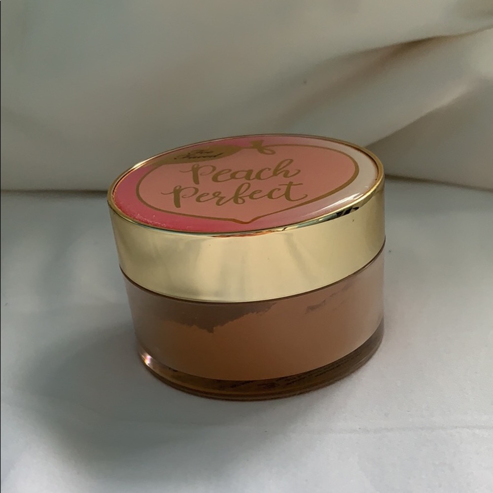 Too Faced Peach Perfect Setting Powder - Picture 3 of 3